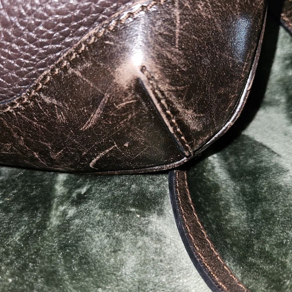 Burberry Brown Leather Crossbody Bag with Adjustable Strap - Picture 4 of 9